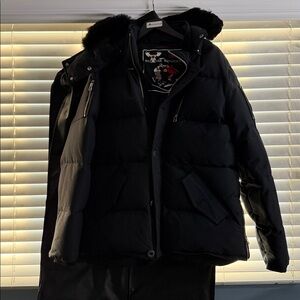 Men's Moose Knuckles Jacket w/ detachable hood
